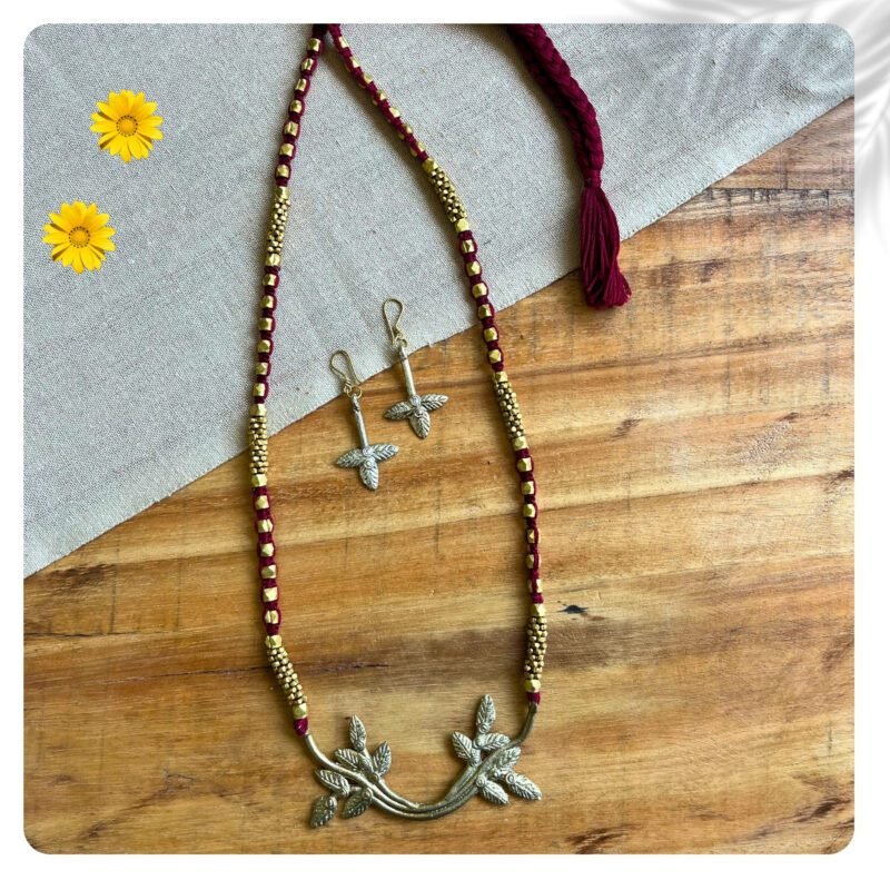 Handcrafted Odisha Tribal Dhokra Brass Leaf Pendant Necklace with Earrings – Devi